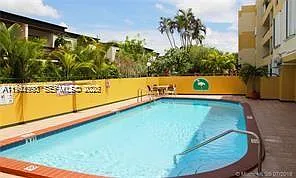 Flamingo Court Condo — Photo 4