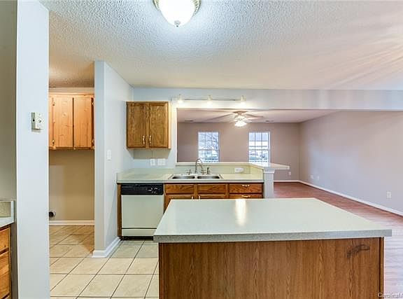 5th image of 110 Henfield Way