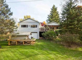 306 Herrick Park Dr, Tecumseh, MI 49286