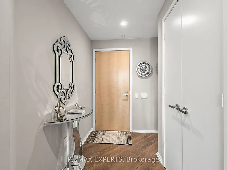 45 Charles St E #1509 — Photo 25
