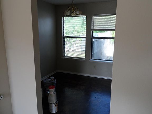 4th image of 1910 N Hills Blvd
