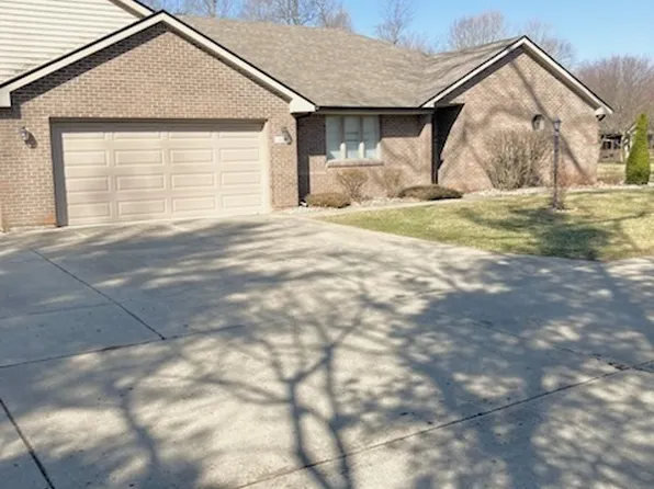 1103 Charleston Commons Dr, Anderson, IN 46012