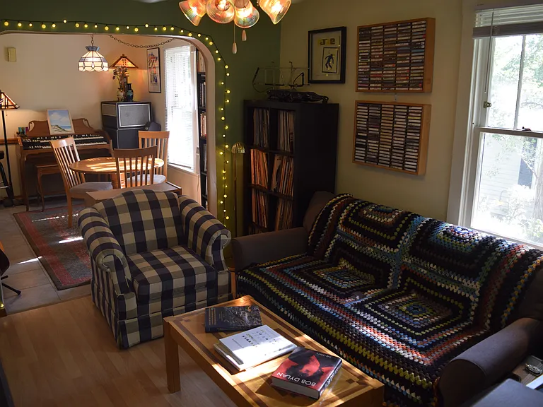 621 Cedar St — Photo 1