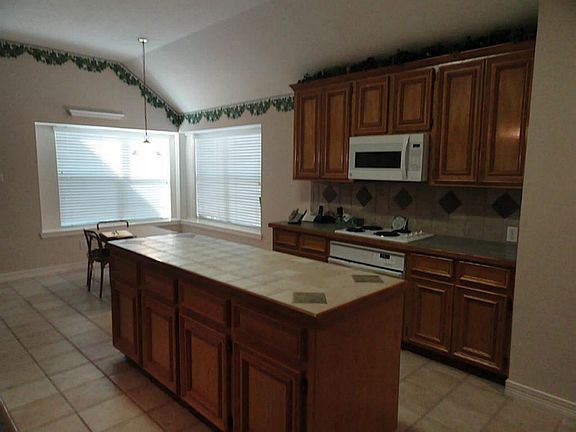 68242627_4