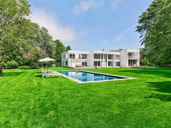 4th image of 34 Ericas Ln