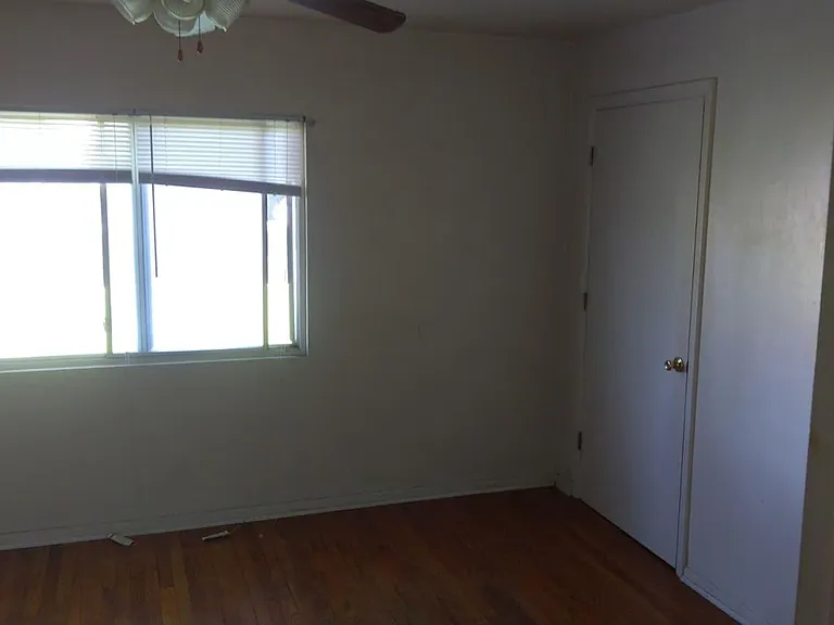 4889 Banbury Ct — Photo 8