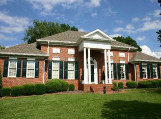 859 Oaklawn Ct, Cookeville, TN 38501