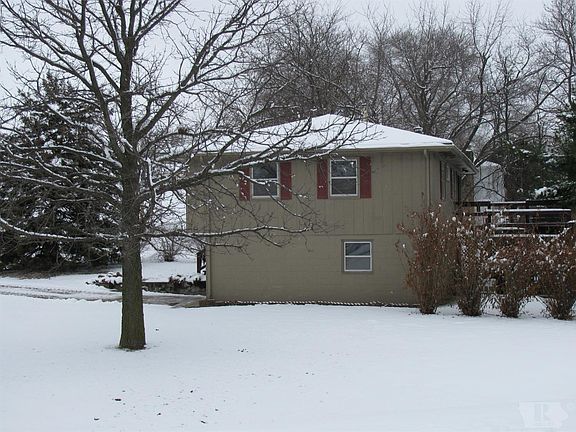 4th image of 704 N Hilltop Ave