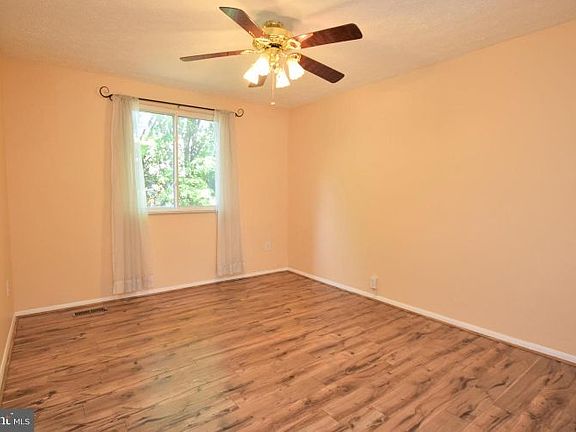 4th image of 3561 Belfry Ln