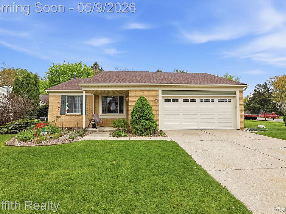 1st image of 779 Oak Ridge Dr