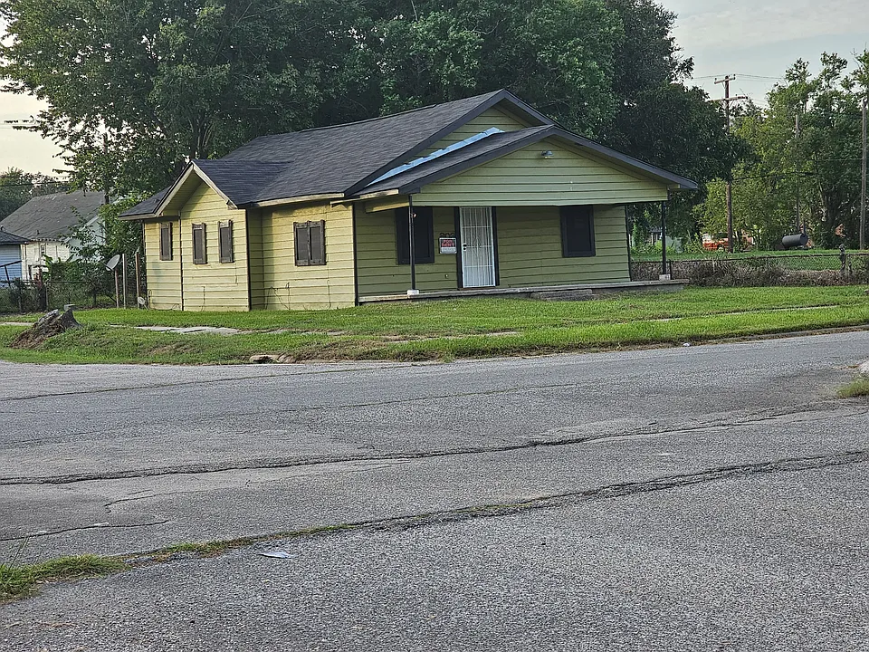 803 Thomas Blvd