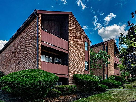 2nd image of 4812 Chalet Dr #12