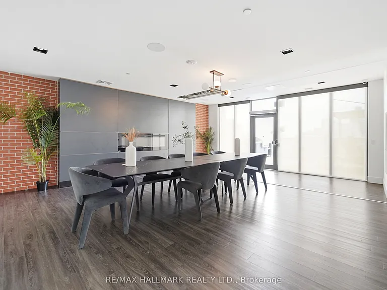 5 Wellington St S #1403 — Photo 21