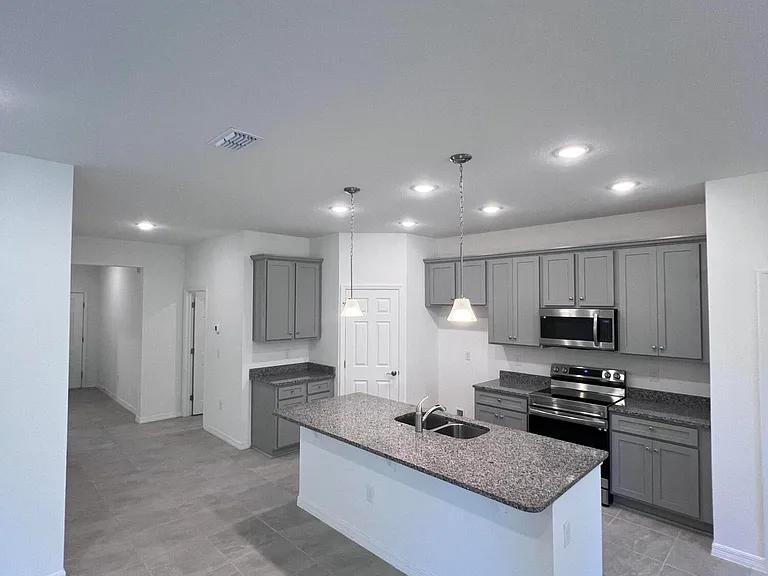 246 Brookshire Ave — Photo 3