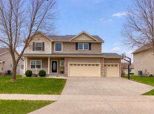 13102 Tanglewood Dr, Urbandale, IA