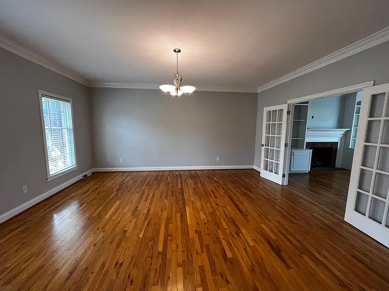 1100 Stowbridge Ln — Photo 5