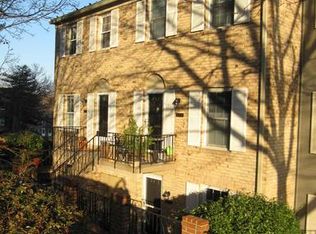 3227 Sutton Pl NW APT D, Washington, DC 20016