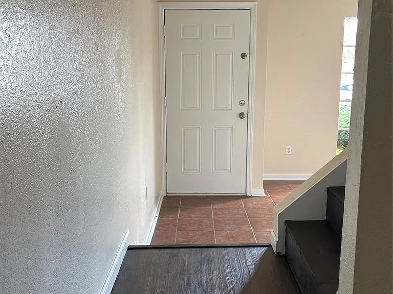 101 E Hospital Dr #1 — Photo 9