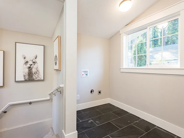 5262 Rosewood St — Photo 8