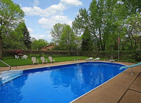4th image of 1211 Norwood Ln