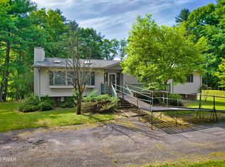 111 Miriam Ln, Milford, PA 18337