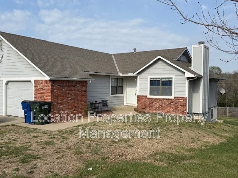 1st image of 934 Alma Dr #1