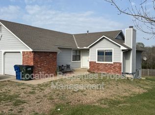 934 Alma Dr #1, Lawrence, KS 66049