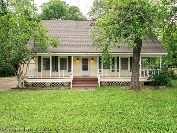 505 7th St, Barling, AR 72923