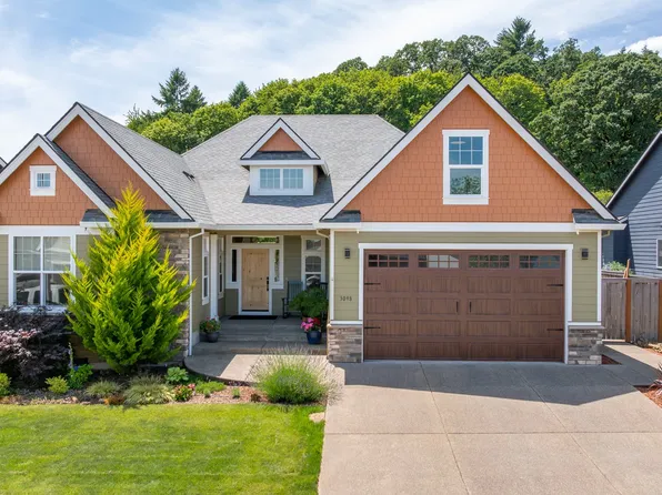 3098 SW 2nd St, McMinnville, OR 97128