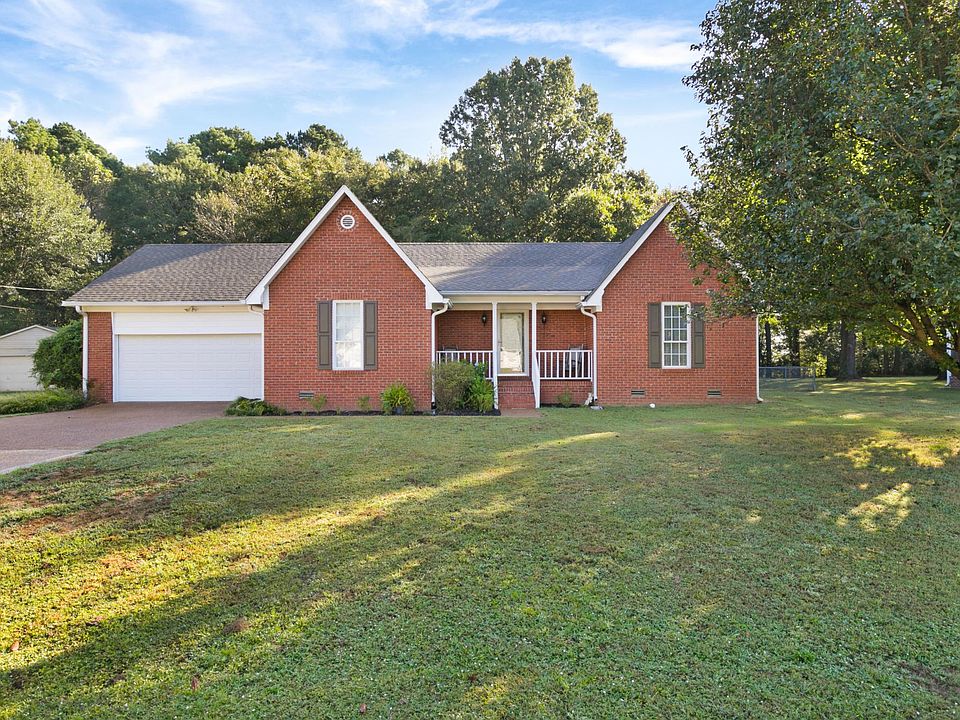 1st image of 134 Clement Dr