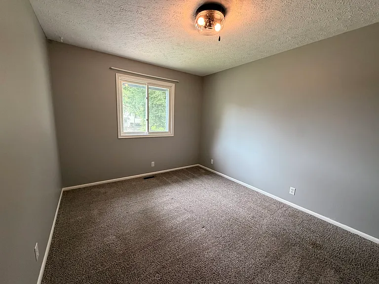 2307 Brighton Dr — Photo 25