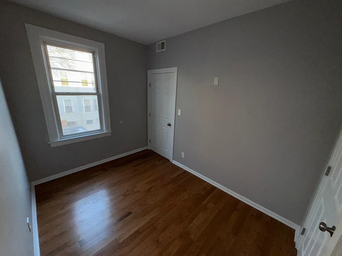 Building Photo - 53 Hawkins St #2F