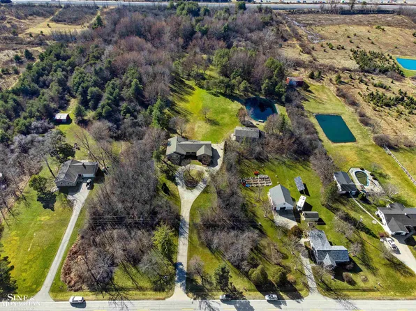 1820 Pug Rd, Saint Clair, MI 48079