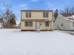 14725 Agnes Ave, Eastpointe, MI 48021