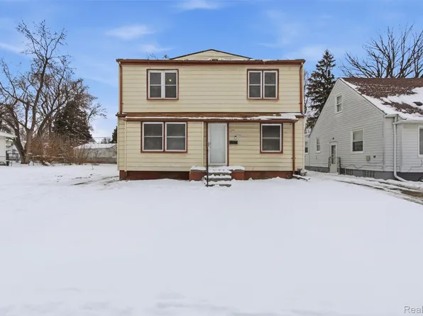 14725 Agnes Ave, Eastpointe, MI 48021