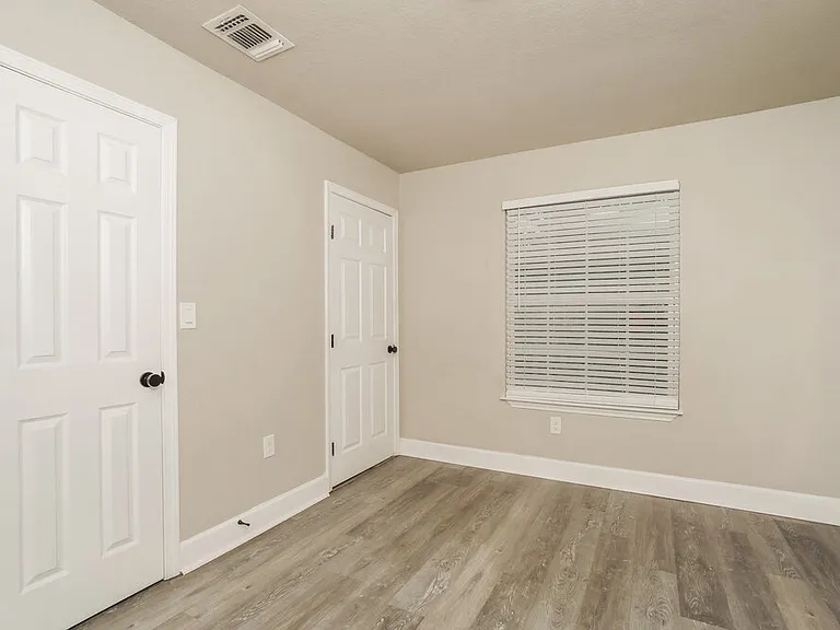 7310 Oswego Dr — Photo 15