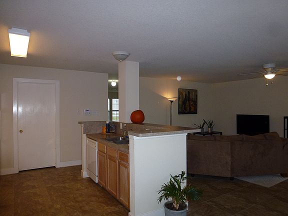 4th image of 19410 Fletcher Way Dr