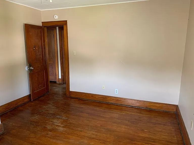 1237 Lynn St — Photo 11