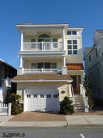 1st image of 607 Chelsea Pl