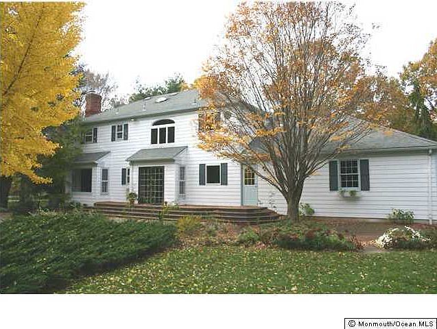 2nd image of 16 Carriage Hill Dr