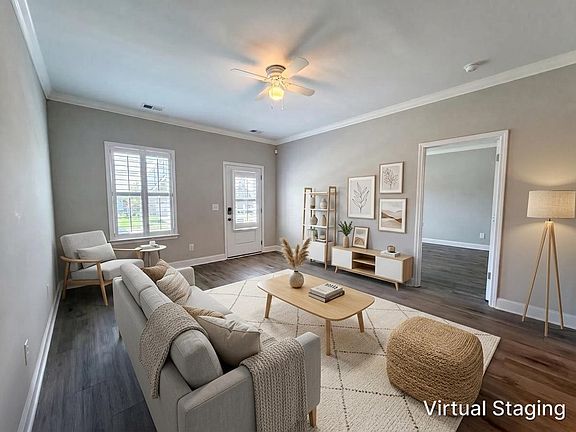 3rd image of 1520 Cedarbrooke Ln