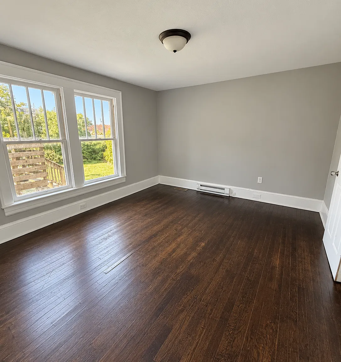 211 Oakwood Street - A — Photo 3