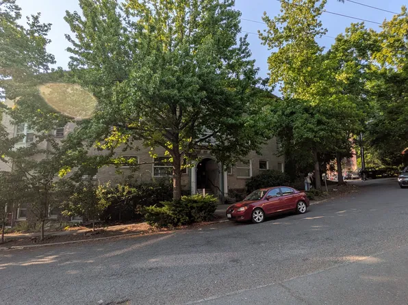 606 E Thomas St #E, Seattle, WA 98102