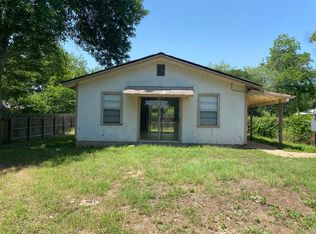 1919 Saint Michael St, Gonzales, TX 78629