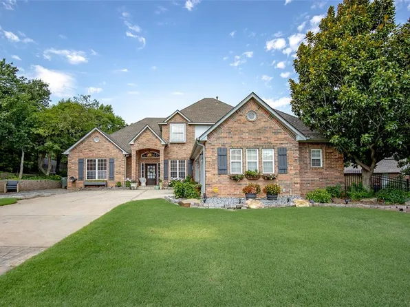 1109 Gulmor Dr, Edmond, OK 73034