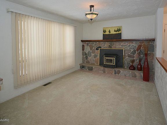 2nd image of 64388 32nd St