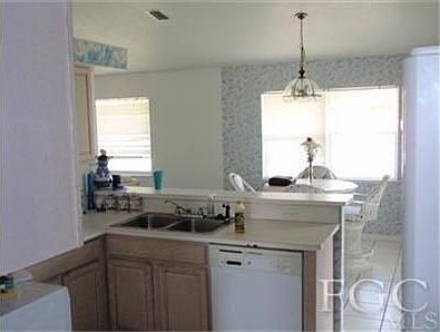 5th image of 2209 SE 10th Ter