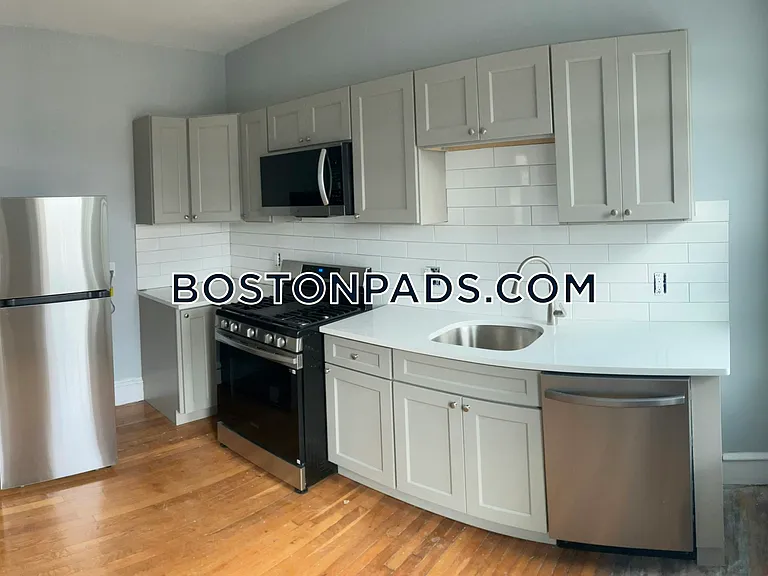 9 Park Vale Ave #12 — Photo 1