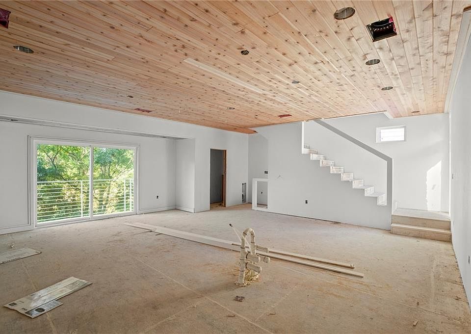 2nd image of 1148 Webberville Rd #1