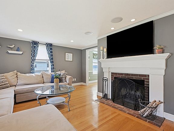 4th image of 1 Birchwood Rd